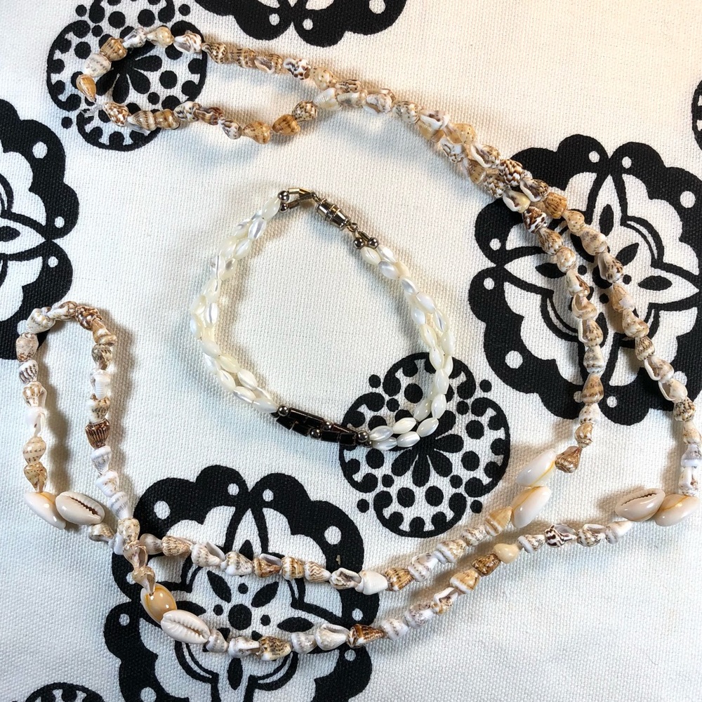 SeaShell Necklace & complimentary Bracelet; Cream, Tan, Brown
